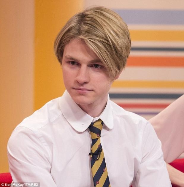 Tam su cua chang trai tu sat vi nghien chup anh hinh anh