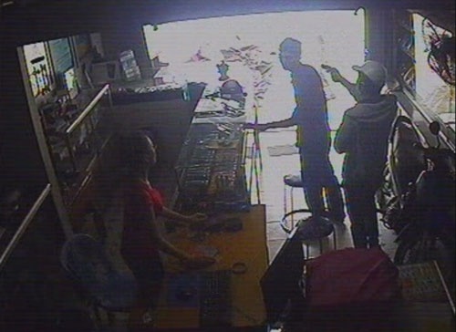 Dem sung gia di cuop tai san luc rang sang hinh anh