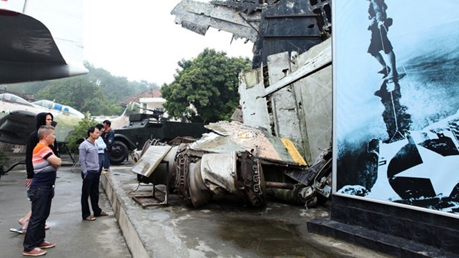 Nguoi phu nu trong buc anh noi tieng hinh anh