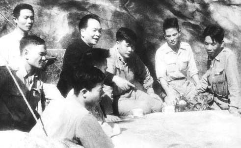 Nhung quyet dinh quan trong cua Dai tuong Tong tu lenh hinh anh