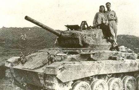 Dam cuoi tren nong phao hinh anh