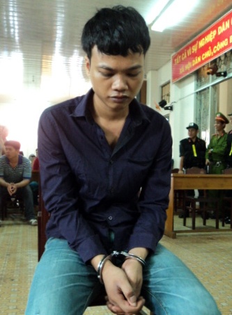 Danh Chơn tại phiên tòa xử lưu động ngày 8/5.