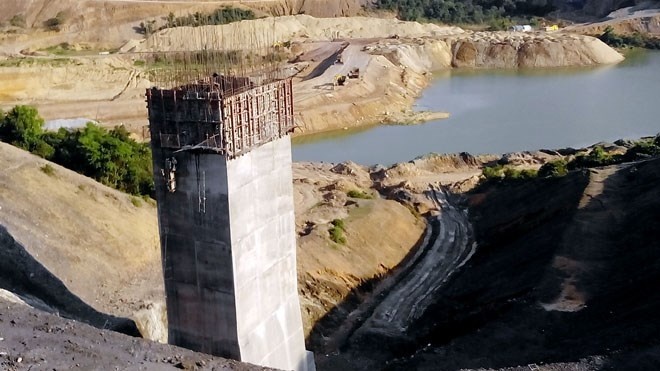 Roi tu do cao 30 m, mot tho han tu vong hinh anh