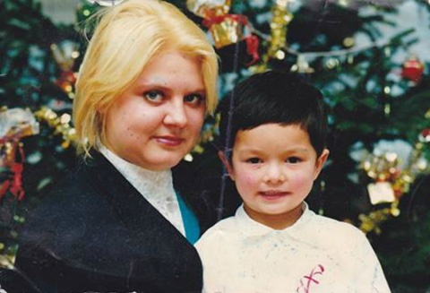 Arturslúc nhỏ và mẹ.