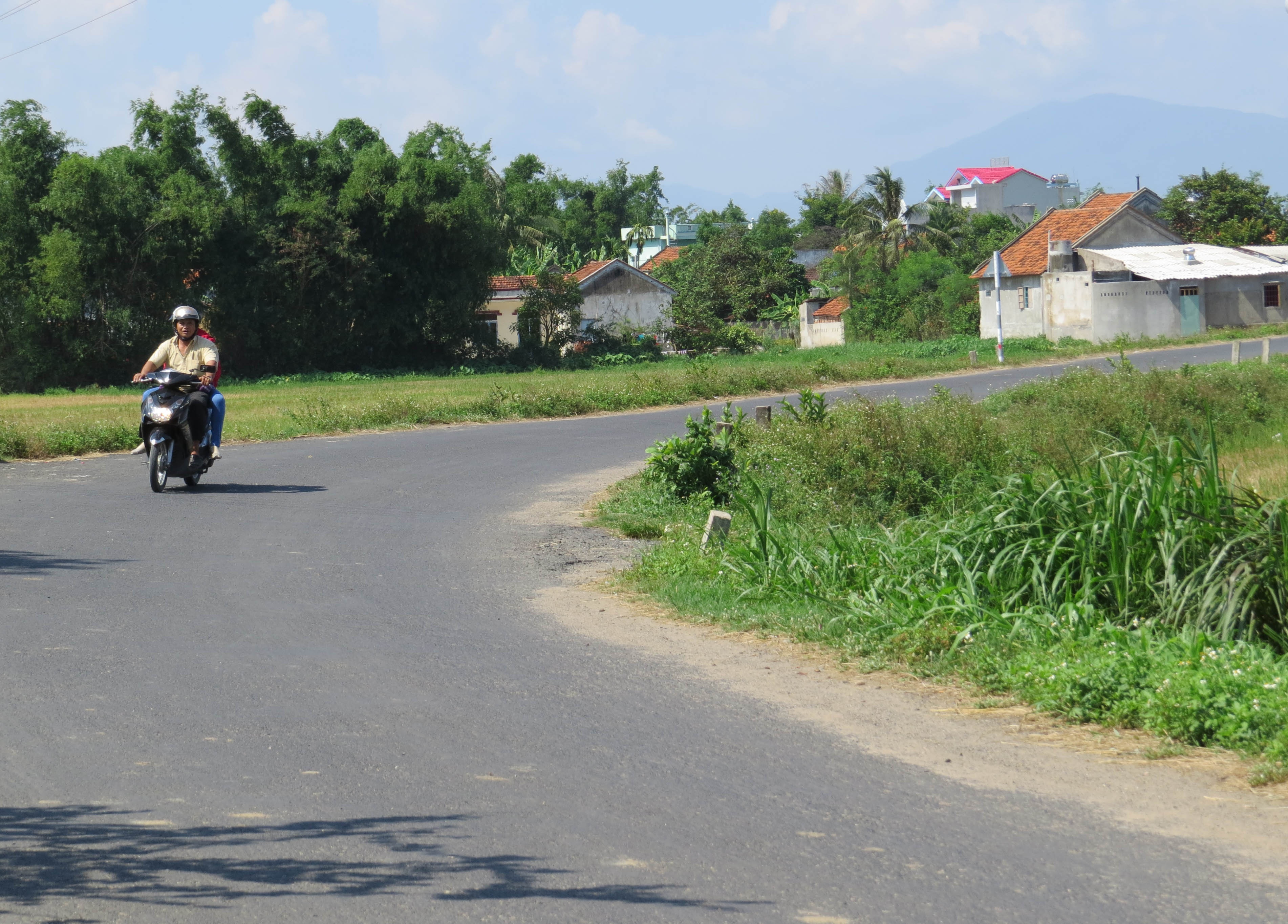 Đoạn đường vợ chồng ông Dũng về nhà và bị cướp.