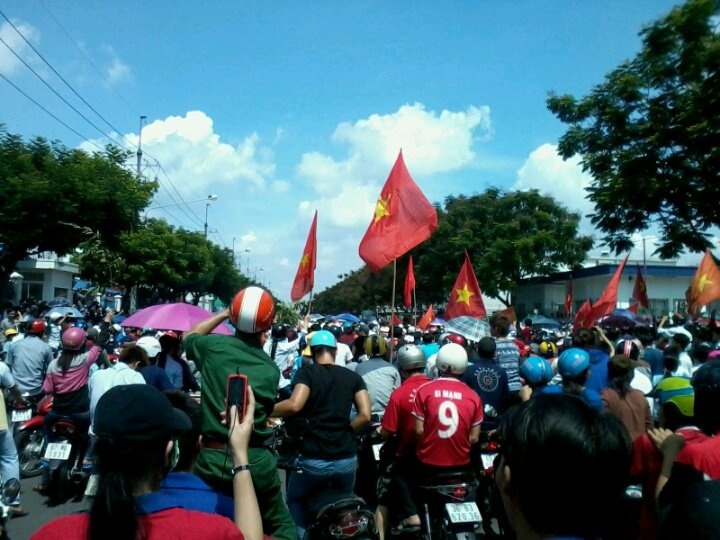 Ảnh độc giả Khoanhkhanh ở Bình Dương gửi về tòa soạn Zing.vn ngày 13/5.