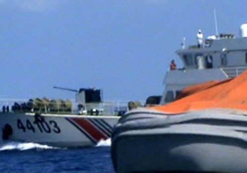 Tau Viet Nam tien sat gian khoan trai phep cua Trung Quoc hinh anh