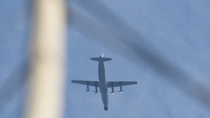 Tau Trung Quoc tang toc, can pha tau Viet Nam hinh anh