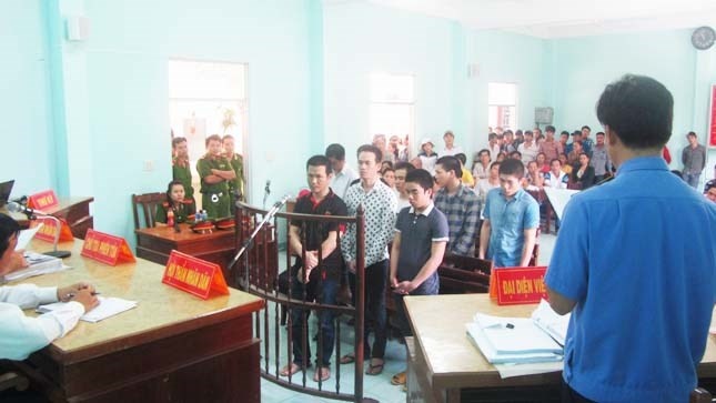 Toàn cảnh phiên tòa.