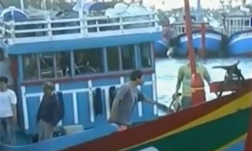 Ban tin VTC trua 19/5: Mot gio bi dap pha va cuop o Hoang Sa hinh anh