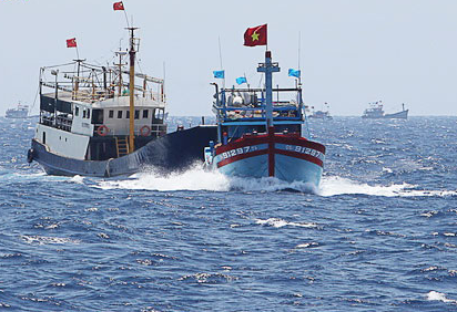 Hinh anh ngu dan Viet Nam bi tau TQ tan cong tren bien hinh anh