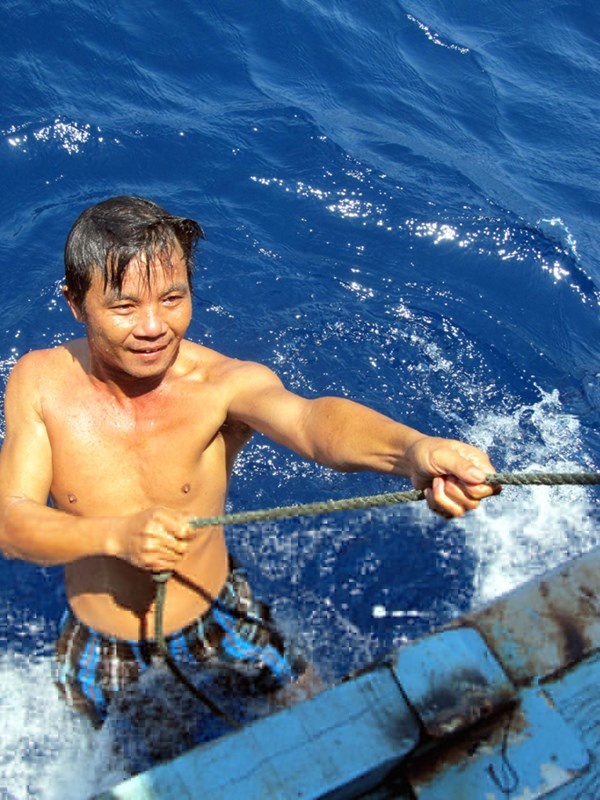 Ngư phủ Nguyễn Văn Thành được mệnh danh là “Ronaldo của biển” với phí chuyển nhượng cao nhất.