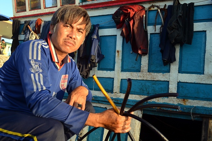 Dây hơi trên tàu bị lực lượng Trung Quốc chặt phá hoàn toàn