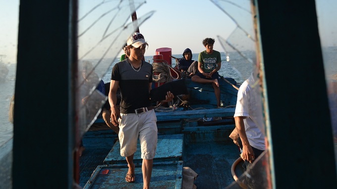 Sau khi bị cướp đi tài sản, thuyền trưởng Chí cùng các ngư dân trên tàu được tàu cùng nghiệp đoàn hỗ trợ, đã quyết định bám ngư trường, mượn trang thiết bị của một số tàu cá cùng địa phương để tiếp tục khai thác hải sản đến nay.