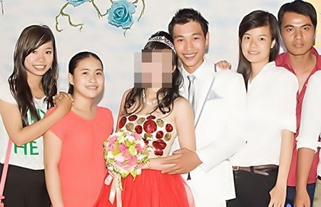 Co dau 'mat tich' tai tiec cuoi da tro ve hinh anh