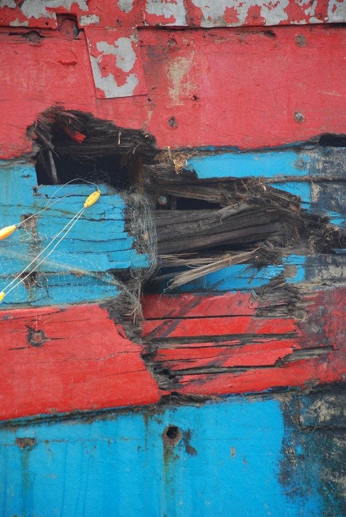 : Cận cảnh vết thương chí mạng của tàu cá ĐNa 90152.