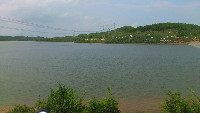 Them 1 hoc sinh lop 5 chet duoi khi tam dap hinh anh