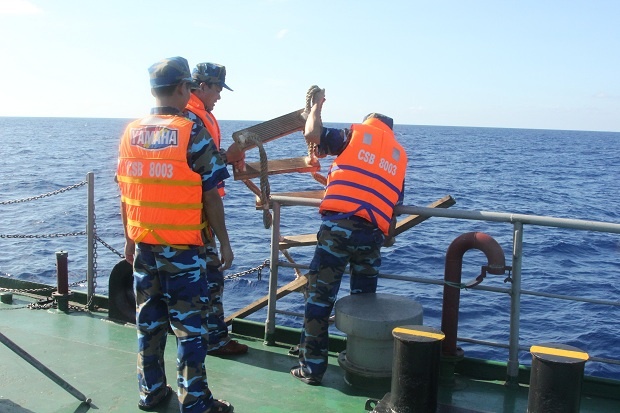 Triển khai nhiệm vụ trên tàu.