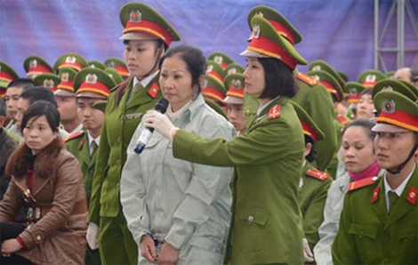 Xu phuc tham vu mua ban 12 tan heroin voi 30 an tu hinh hinh anh