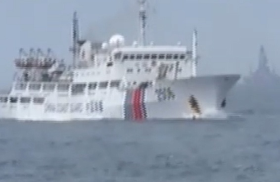 TQ dung tau toc do cao bao ve gian khoan ngay bien dong hinh anh