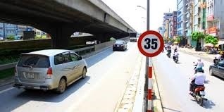 Ha Noi de xuat giu bien bao han che toc do 35km/h hinh anh