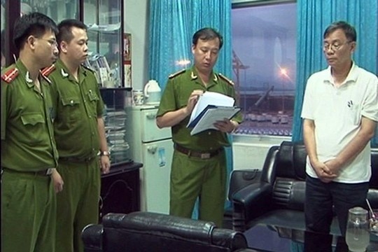 Tam dinh chi Pho tong giam doc Vinalines Vu Khac Tu hinh anh