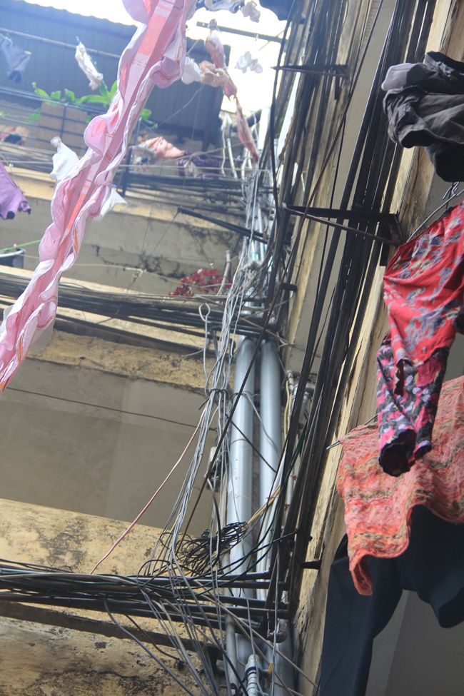  Nhiều ống nước đã bị mục nát và dễ đổ nếu có sự cố.