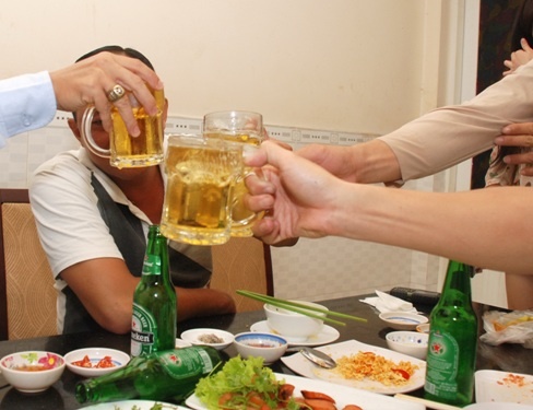 An tiec trong gio lam, GD So Tu phap xin rut danh hieu hinh anh