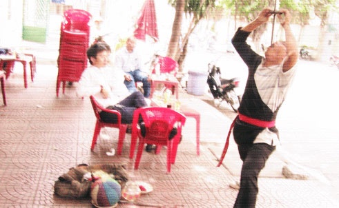 Quai kiet tren via he Sai Gon hinh anh