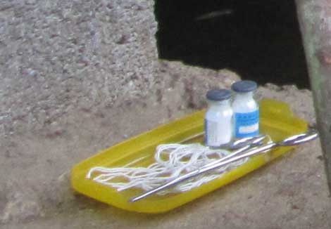 Dụng cụ, đồ nghề này đã theo ông Tích hai chục năm nay.