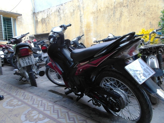  Hai xe gắn máy là tang vật vụ án.