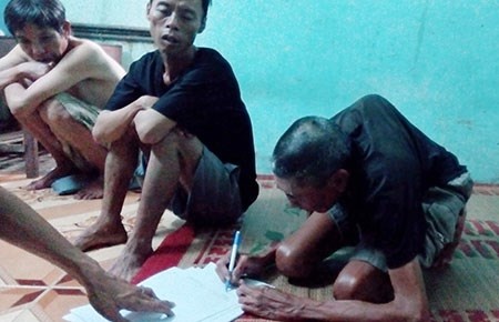 Giai thoat nguoi an xin khoi phong tro cua ke 'chan dat' hinh anh