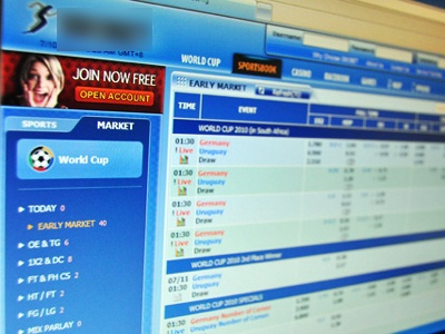 Nhiều trang web cá cược trên mạng.