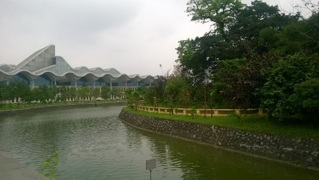 Den vua quan giai han trong Trung tam hoi nghi quoc gia hinh anh