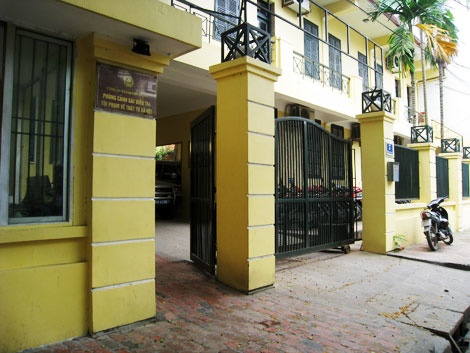 Nguoi cam quan o 'nha so 7' hinh anh