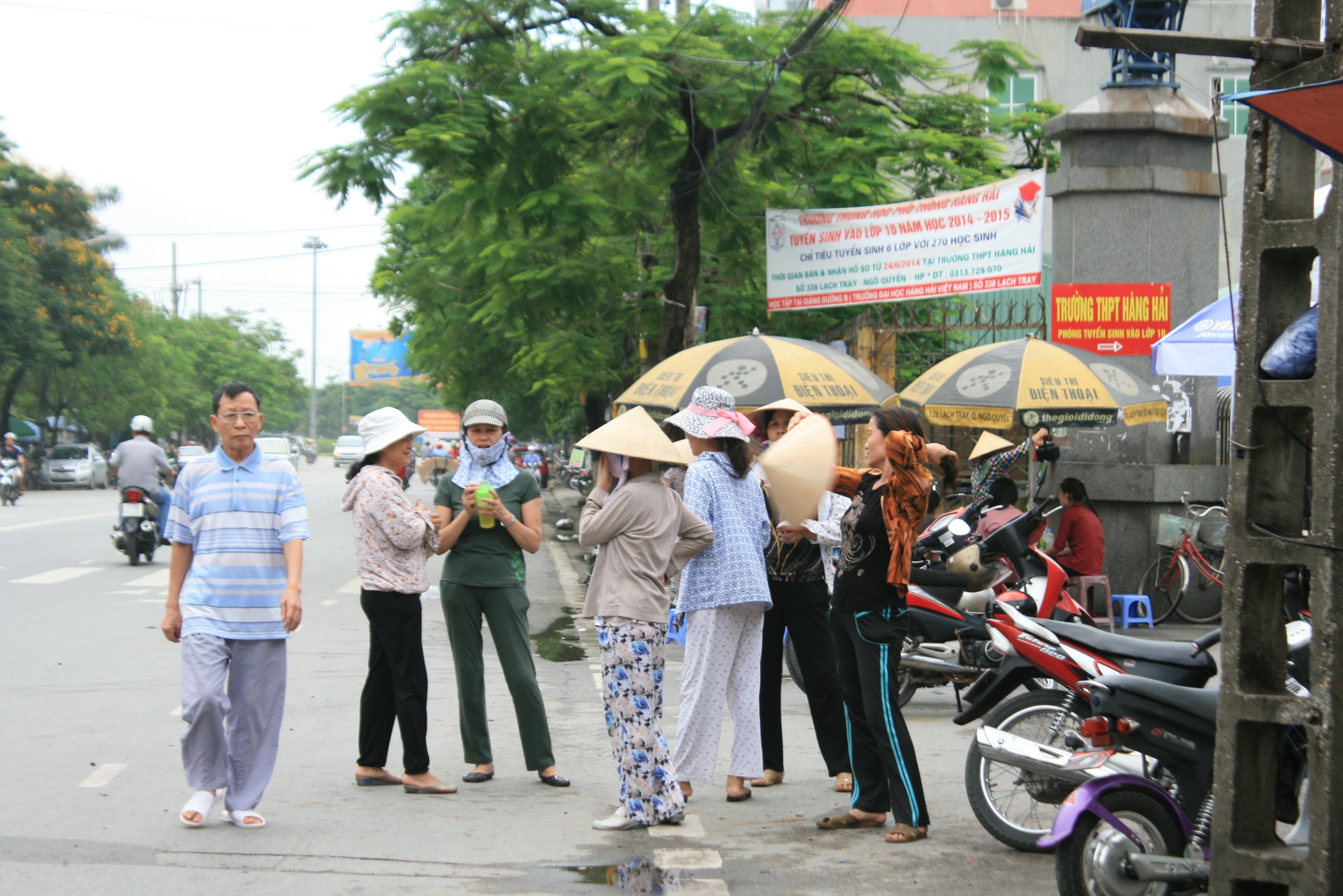 Chu nha tro gay han voi sinh vien tinh nguyen vi e phong hinh anh
