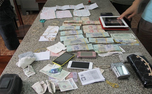 Tang vật vụ án.