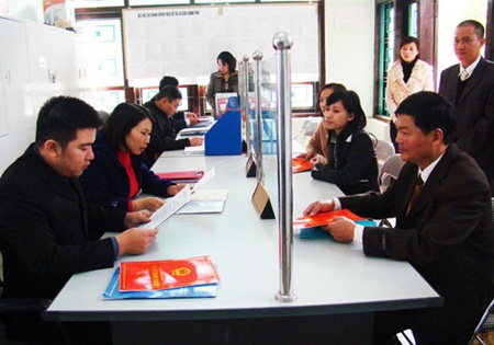 Cam dung tu ngu dung tuc, khieu dam khi dat ten doanh nghiep hinh anh