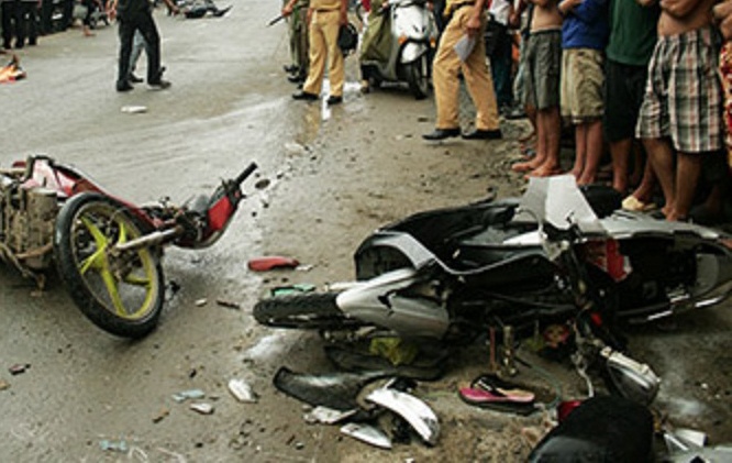 Khoi to nguoi cho ban gai gay tai nan hinh anh