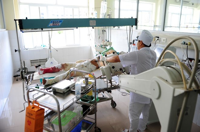 3 chien si bi thuong trong vu may bay roi van rat nguy kich hinh anh