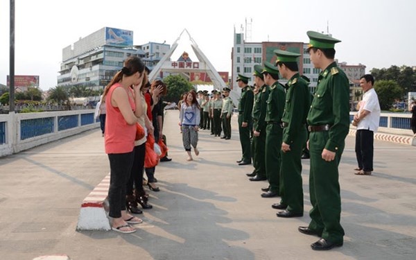 Số ít nạn nhân được phía công an biên phòng giải cứu (ảnh tư liệu).
