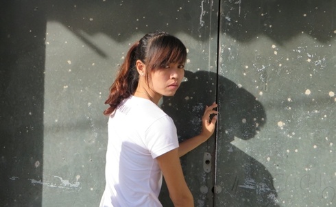 Ke gian dot nhap shop thoi trang khoang nhieu quan ao dat hinh anh