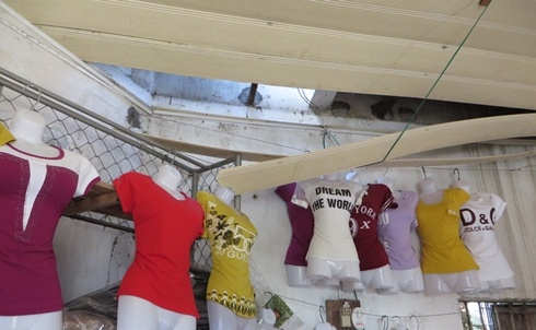 Nơi tên trộm đột nhập từ trên mái xuống.