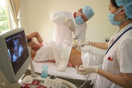 Quang cao 'pha thai bang ong sieu dan' hinh anh