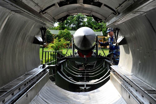 Chuẩn bị nạp đạn.