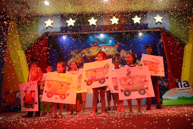 Phần giới thiệu đầy ấn tượng của 11 thành viên tài năng nhí, mỗi thành viên tượng trưng cho một toa tàu nhỏ đáng yêu.