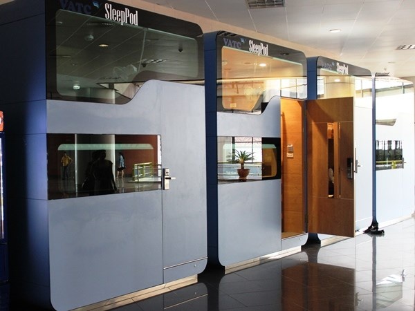 Buồng ngủ giống như một khách sạn mini ngay tại trung tâm của sân bay. 