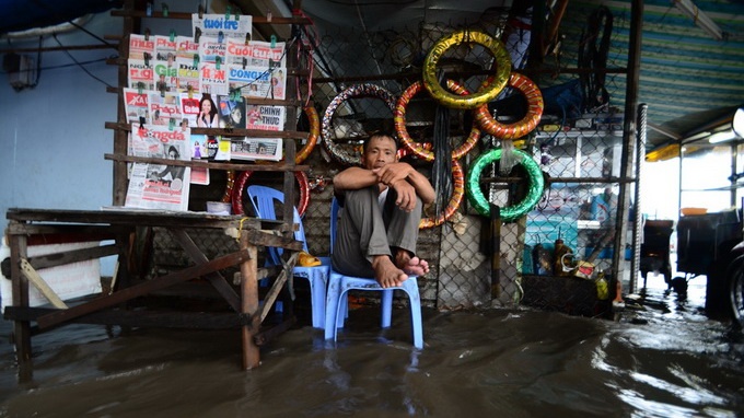 Mua lon, dan Sai Gon... 'chay lu' hinh anh