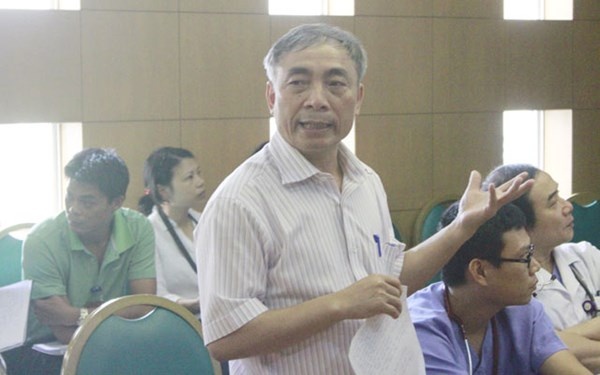 Bác sĩ Nguyễn Ngọc Hiền – Phó Giám đốc Bệnh viện Bạch Mai cung cấp thông tin về vụ việc tấn công.