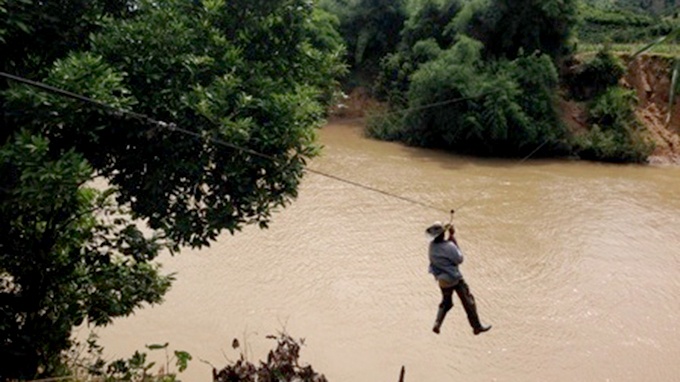 Du cap qua song, danh cuoc voi thuy than hinh anh